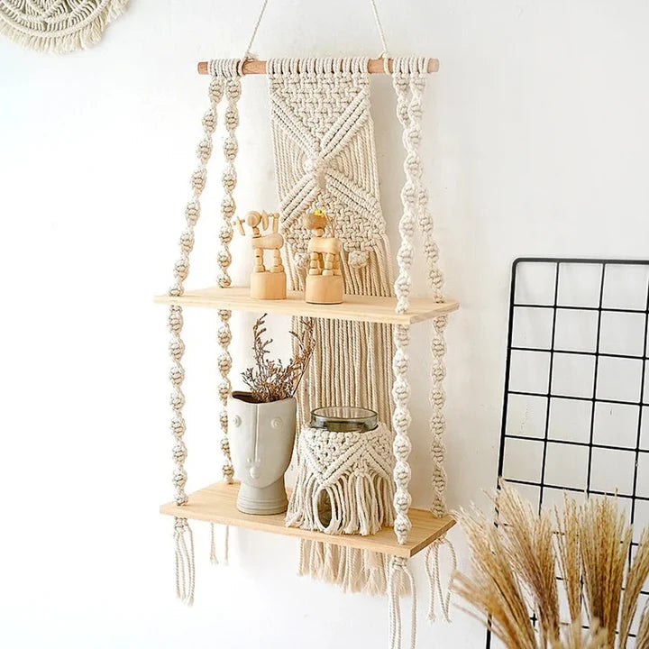 Boho hængende reol i macramé med to træhylder