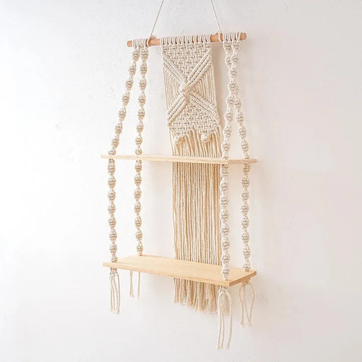 Boho hængende reol i macramé med to træhylder